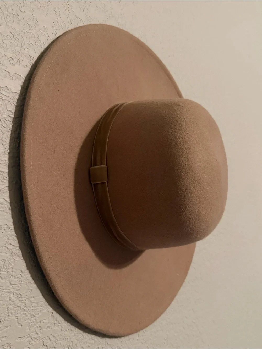 Wide Brim Beige Felt Hat with Band